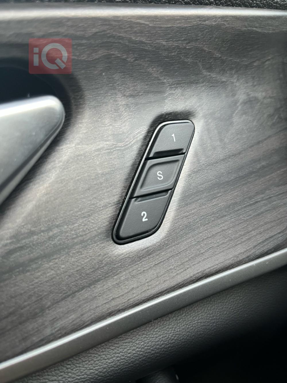 جیپ L گراند شیرۆکی